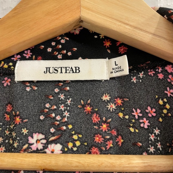 Floral belted dress - Picture 3 of 5